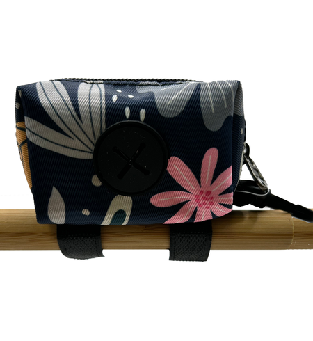 Latched Poop Bag Holder - Modern Botanic